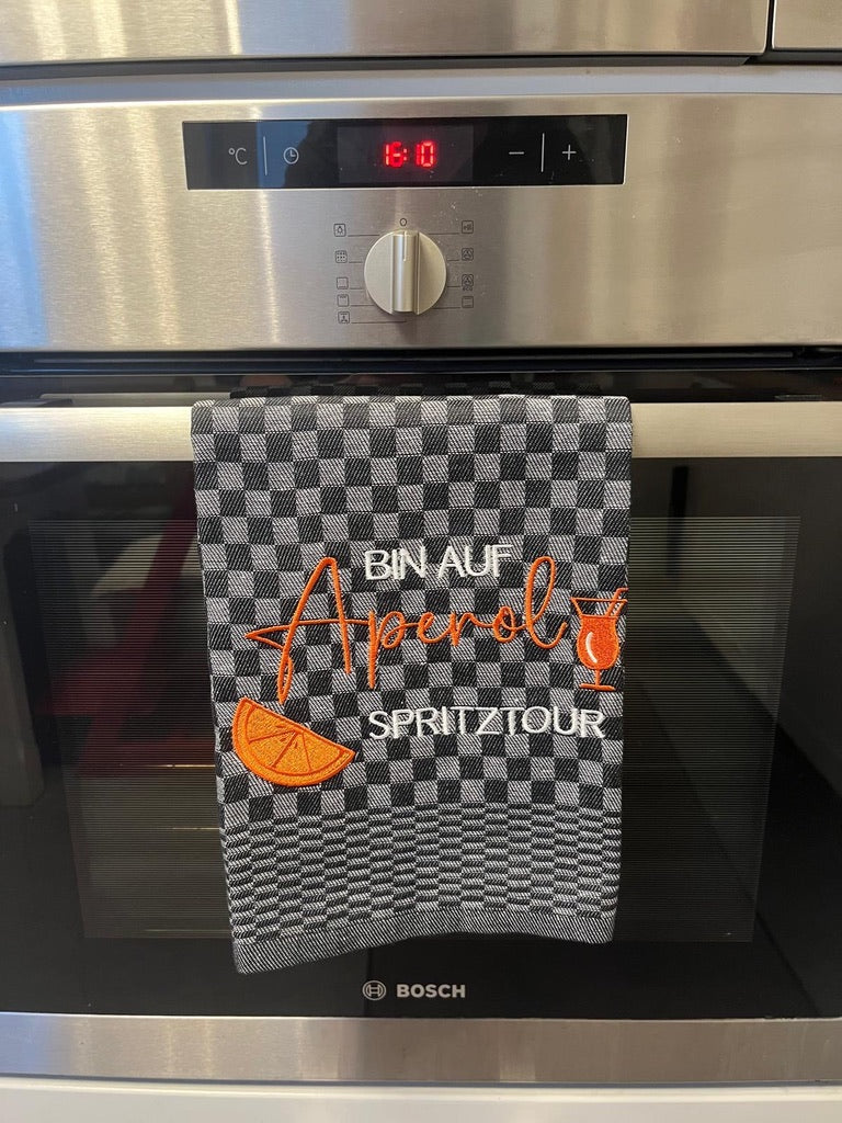 Besticktes Geschirrtuch "Bin auf Aperol Spritztour" - Geschenk für Aperolliebhaber-Küchendeko