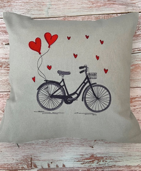 Kissen bestickt, 40x40cm, Fahrrad, Liebe, Herzen, Geschenkidee, Fahrradliebhaber