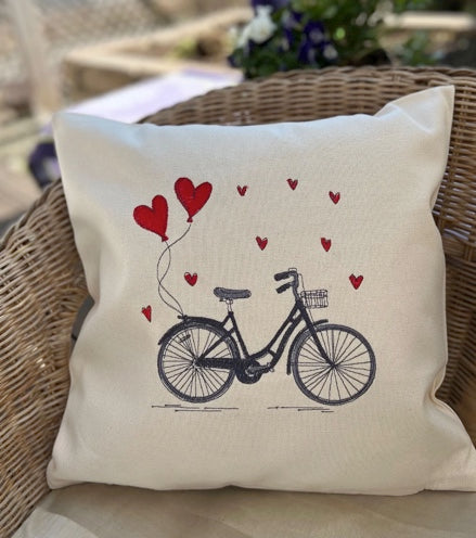 Kissen bestickt, 40x40cm, Fahrrad, Liebe, Herzen, Geschenkidee, Fahrradliebhaber