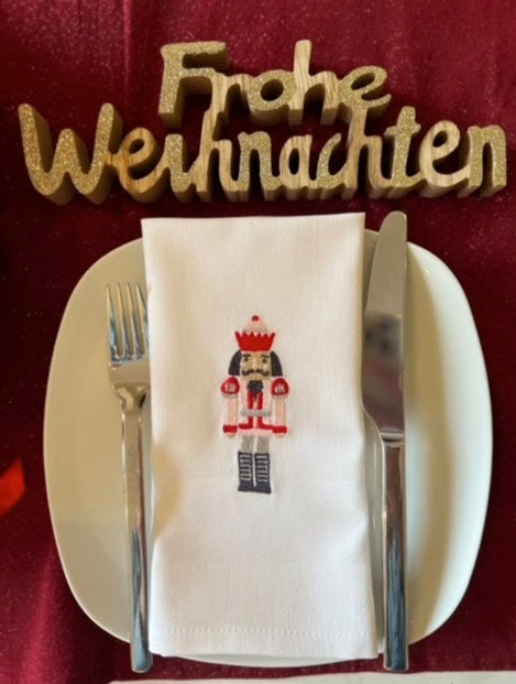 Stoffservietten bestickt, Nussknacker, Weihnachten, Servietten weiß in 40x40cm, Tischdekoration