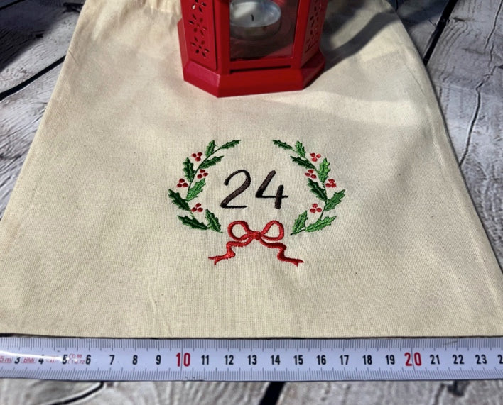 Adventskalender bestickt, große Beutel, 25x30cm, 24x Säckchen zum befüllen, Advent Ranke Tannenzapfen